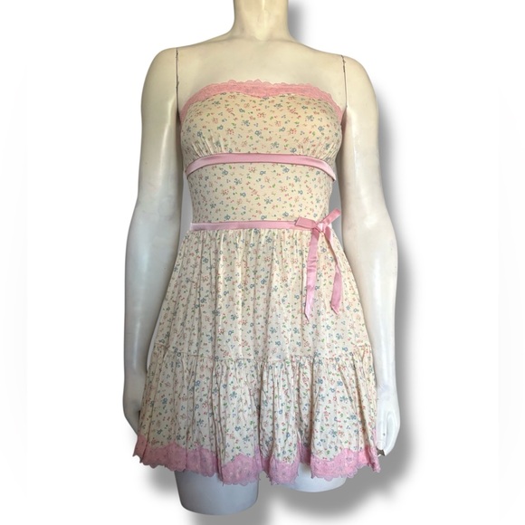 DollsKill | NWT’s SugarThrills Y2K Floral Ditsy Coquette Mini Strapless Dress - Picture 1 of 6